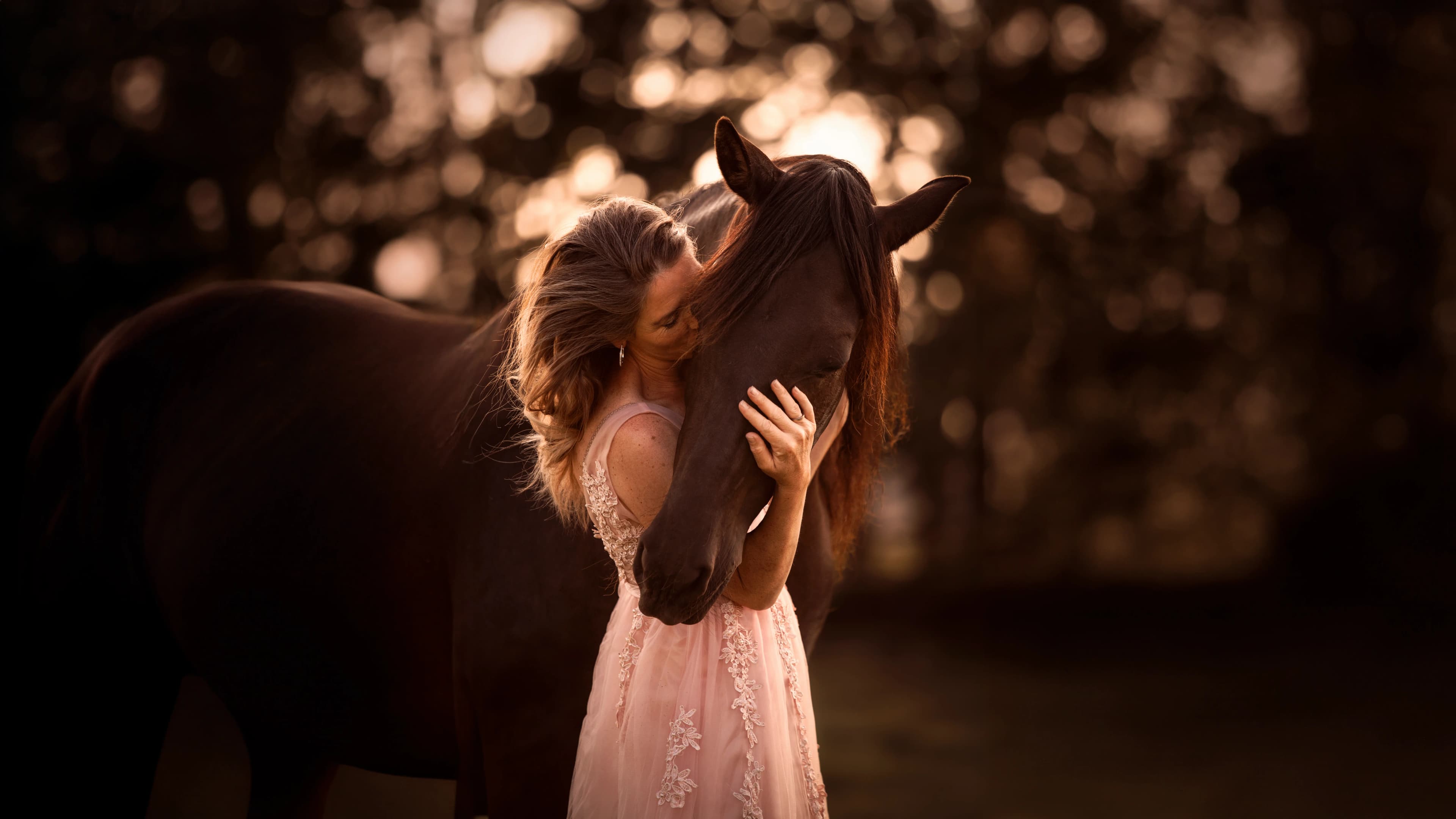 Nadine van Two Hearts Together